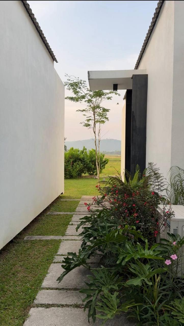 Ezu Isle Langkawi Pool Villa بانتايْ تْشينانغ المظهر الخارجي الصورة
