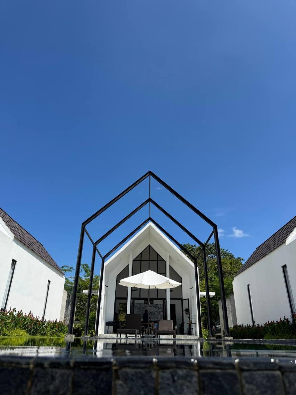 Ezu Isle Langkawi Pool Villa بانتايْ تْشينانغ المظهر الخارجي الصورة