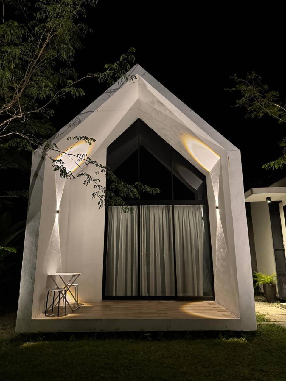 Ezu Isle Langkawi Pool Villa بانتايْ تْشينانغ المظهر الخارجي الصورة